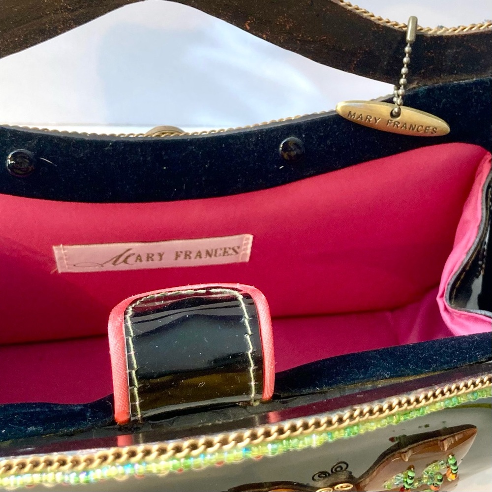 Spring Sale 🌼 Mary Frances patent leather vintage purse butterfly beaded handle - Picture 5 of 9